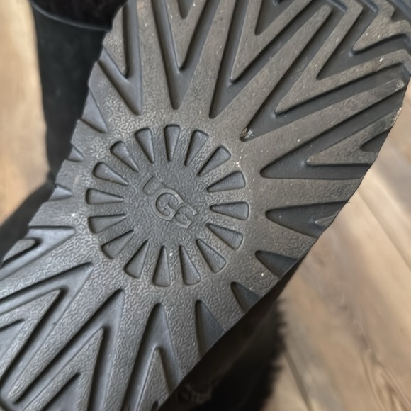 UGG Bailey Bow II Boots Size 10 - Picture 4 of 7